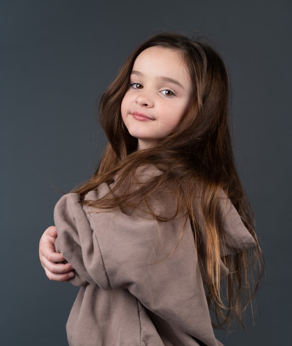 Azalya Therrien — photo 4